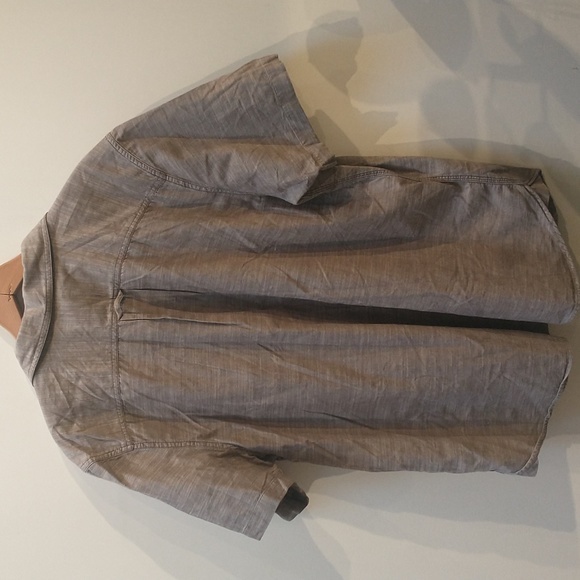 The North Face Gray Button Down Shirt. Size XL. - Picture 3 of 3